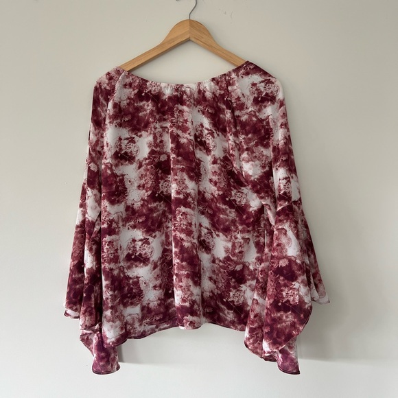 ILANCO Floral Printed Blouse - Picture 2 of 6